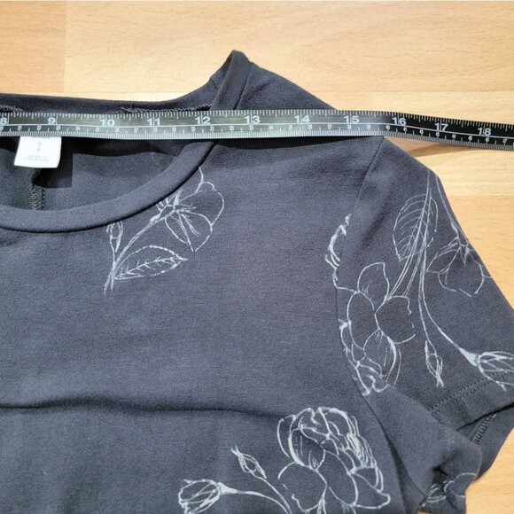 Old Navy Short Sleeve Gray Floral Knit Tee Shirt Dress | Size: SP - Picture 10 of 14